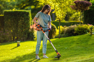 Kosa akumulatorska z nitko BC 2320-1BCB Fuse Villager 