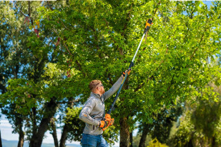Žaga akumulatorska verižna teleskopska VCPS 0820 Fuse Villager 