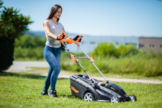 KOSILNICA AKUMULATORSKA VILLY 4000E 046569 Villager 