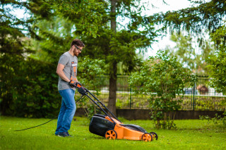 Kosilnica električna Villy 1000 E Villager 