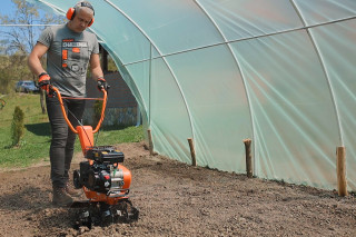 Prekopalnik VTB 4310 V Villager 