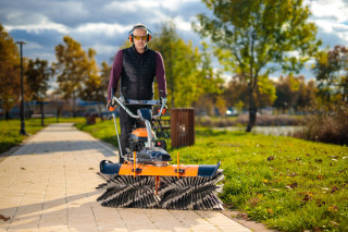 Pometalni stroj VSS 100 Villager 