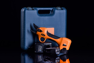 Škarje akum. za obrezovanje VBP 20 Villager 