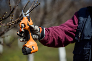 Škarje akum. za obrezovanje VBP 20 Villager 