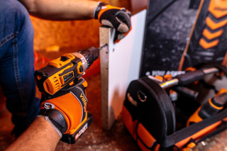 Vrtalnik-vijačnik FUSE VLP 5220 Villager 