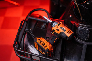 Vrtalnik-vijačnik FUSE VLN 3320 Villager 