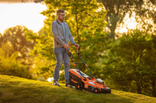 Kosilnica akum.villy 4340E-2BCB FUSE18V+18V 