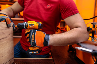 Vrtalnik-vijačnik udarni aku. VLN 3112-2BSC Villager 