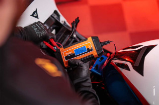 Polnilnik akum. VCBM 4.0 z mikrop. Villager 