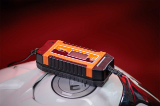 Polnilnik akum. VCBM 4.0 z mikrop. Villager 