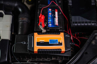 Polnilnik akum. VCBM 8.0 z mikrop. Villager 