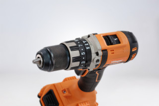 Vrtalnik-vijačnik udarni Fuse VPL 8120 Villager 