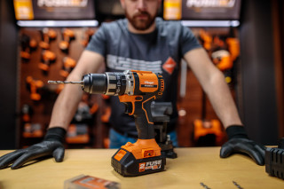 Vrtalnik-vijačnik udarni Fuse VPL 8120 Villager 