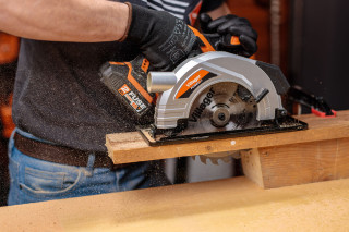 Žaga krožna Fuse VLP 1820 Villager 