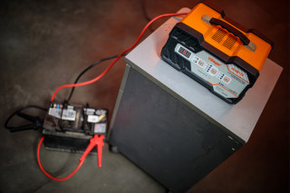 Polnilnik-starter 6V/12V VCSB 12S Villager 