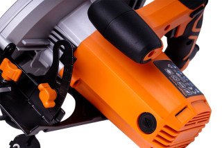 Žaga krožna ročna VLP 1815 Villager 