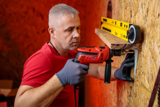 Vrtalnik udarni AGM ID 713 