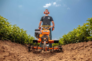 Prekopalnik VTB 8422 P s Plugom za O. Villager 