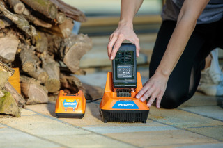 Polnilnik 40V 5.0A Zen Villager 