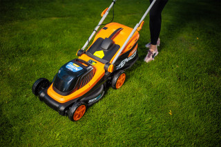 Akumulatorska kosilnica LM 4010E Zen Villager 