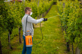 Škropilnica Ročna Hortus 5L Villager 
