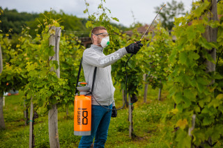 Škropilnica Ročna Hortus 8L Villager 
