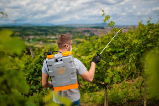 Škropilnica Ročna Hortus 12L Villager 
