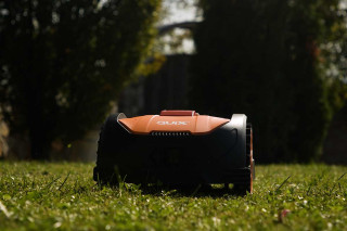 Kosilnica Robotska Quix XS Villager 