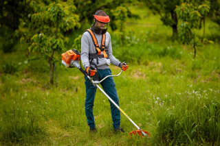 Kosa Bencinska BC 433 E Villager 