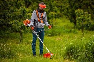 Kosa Bencinska BC 433 E Villager 