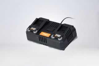 POLNILNIK HITRI DVOJNI 18V 2x4.5A FUSE 083384 Vill 