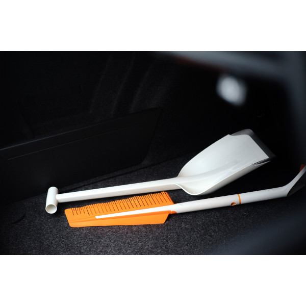 Metlica + strgalo za led SnowExpert 1019352 Fiskars 