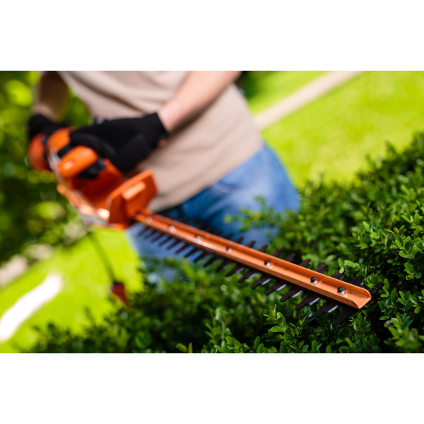 Škarje električne za živo mejo VHT 500 Villager 