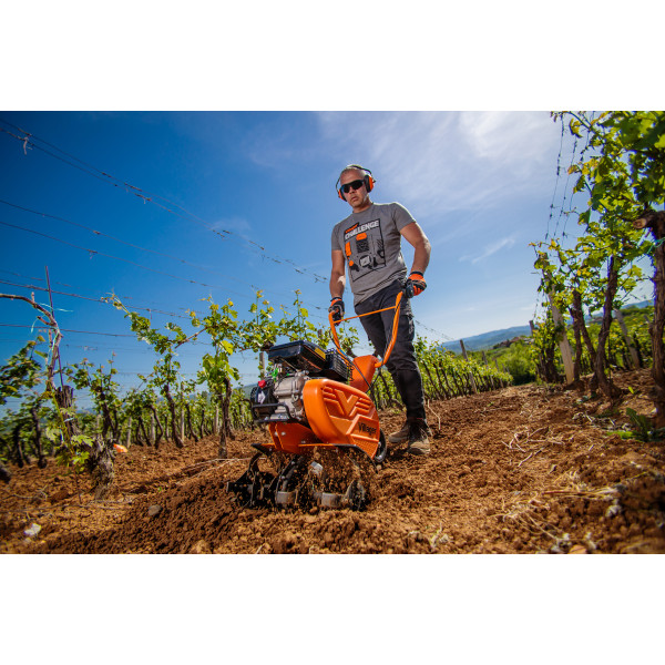 Prekopalnik VTB 4310 V Villager 