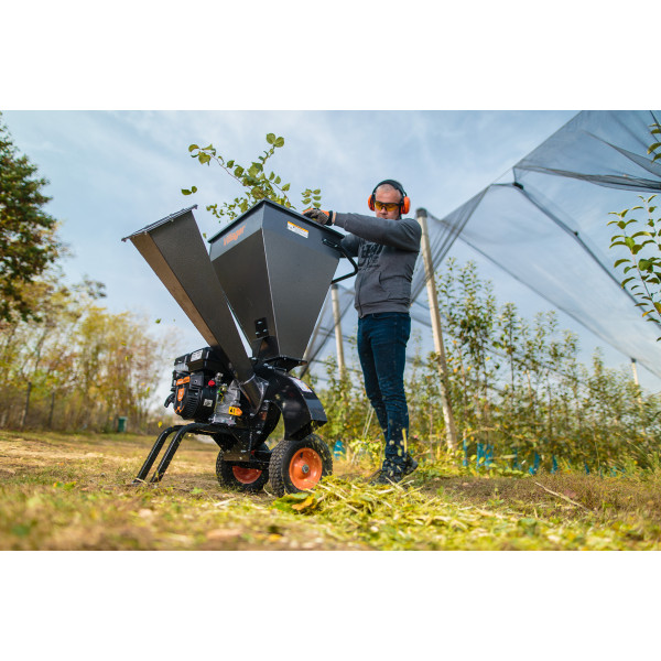 Bencinski dorbilnik-sekljalnikVPC 250 S Villager 