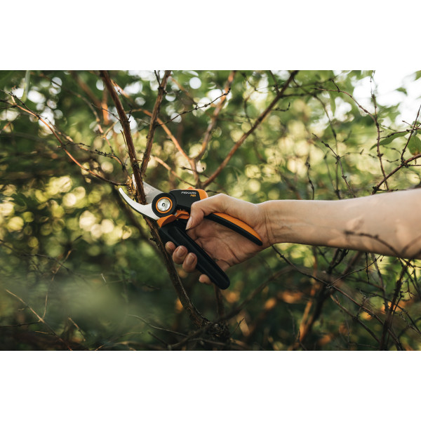 Škarje bypass x_powergear m P921 1057173 Fiskars 