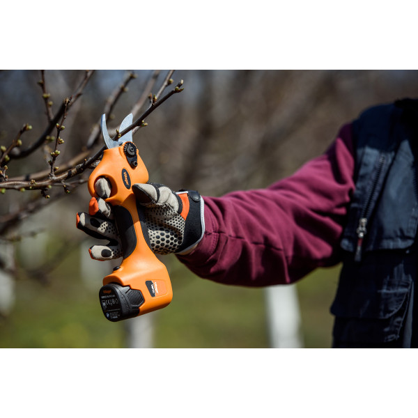 Škarje akum. za obrezovanje VBP 20 Villager 