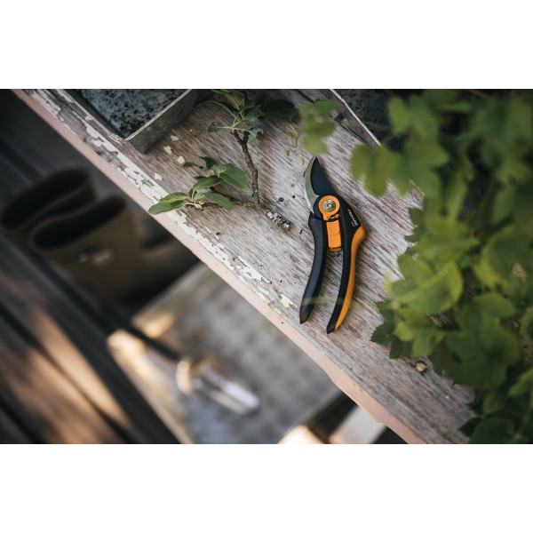 Škarje bypass P541 Plus Smartfit 1057169 Fiskars 