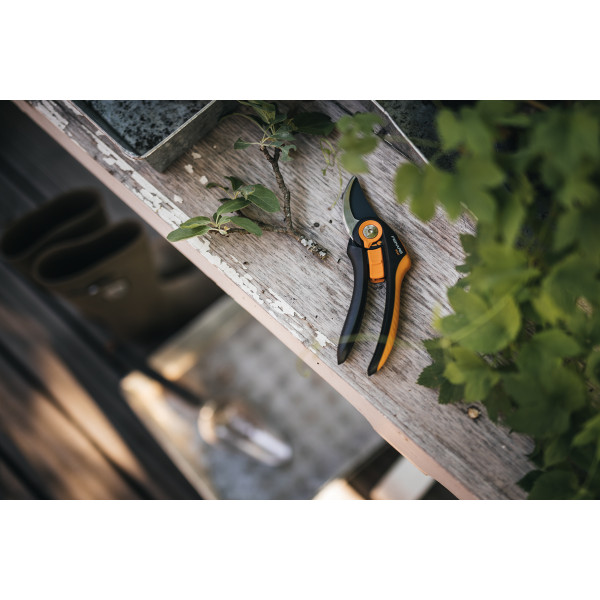 Škarje bypass P541 Plus Smartfit 1057169 Fiskars 