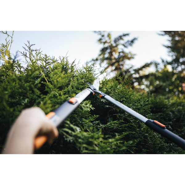 Škarje za živo mejo teleskopske Smartfit HS86 1013565 Fiskars 