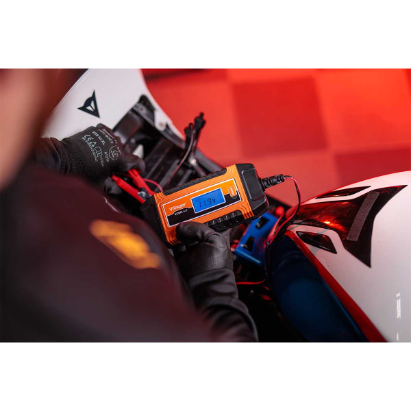 Polnilnik akum. VCBM 4.0 z mikrop. Villager 