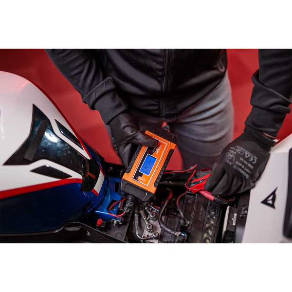 Polnilnik akum. VCBM 4.0 z mikrop. Villager 