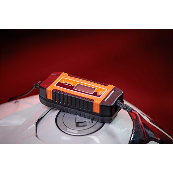 Polnilnik akum. VCBM 4.0 z mikrop. Villager 