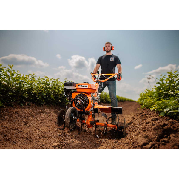 Prekopalnik VTB 8422 P s Plugom za O. Villager 