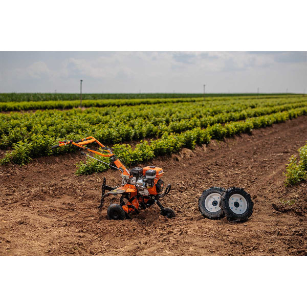 Prekopalnik VTB 8422 P s Plugom za O. Villager 