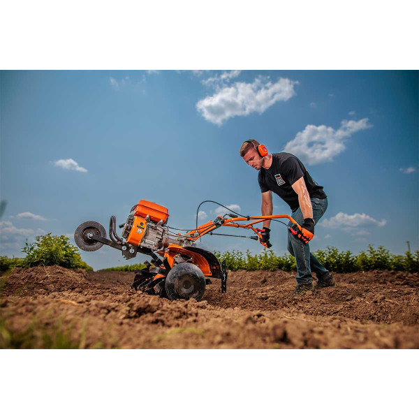 Prekopalnik VTB 8422 P s Plugom za O. Villager 