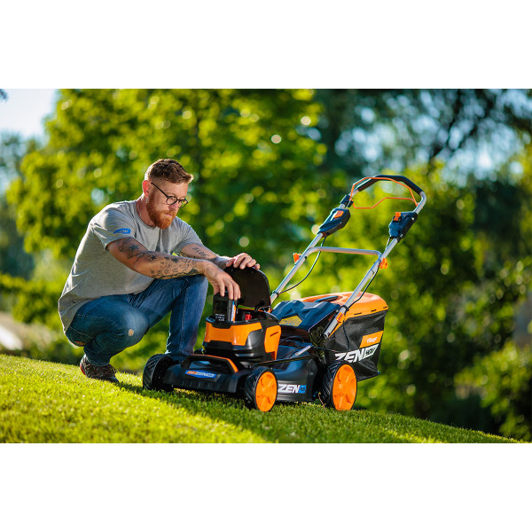 Akumulatorska kosilnica LM 4111E-Matic Zen Villager 