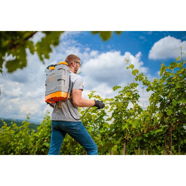 Škropilnica Ročna Hortus 12L Villager 