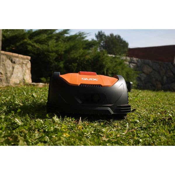 Kosilnica Robotska Quix XS Villager 