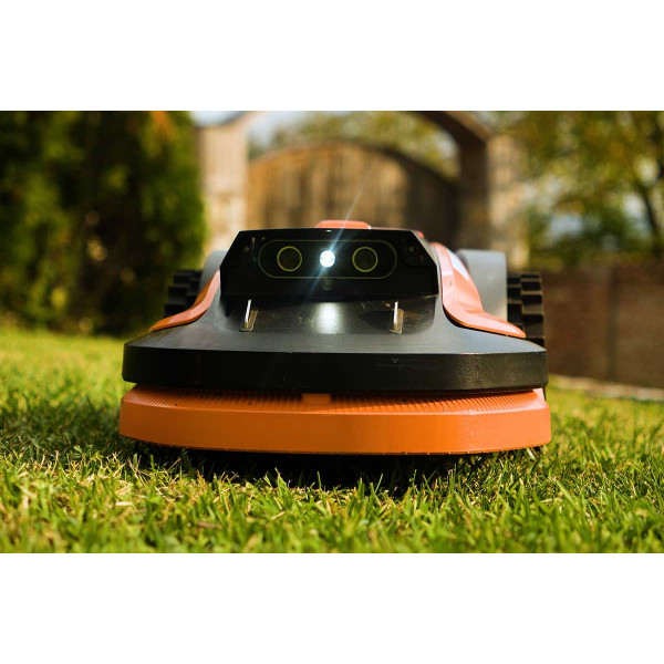 Kosilnica Robotska Quix Oculus Villager 